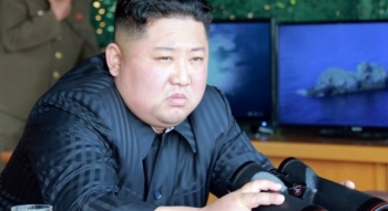Ông Kim Jong-un thị sát vụ phóng tên lửa thứ năm trong hai tuần