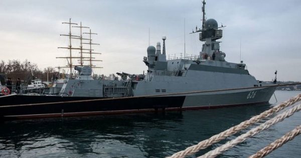 Tàu chiến, tên lửa Nga tung hỏa lực mạnh mẽ vào đối thủ