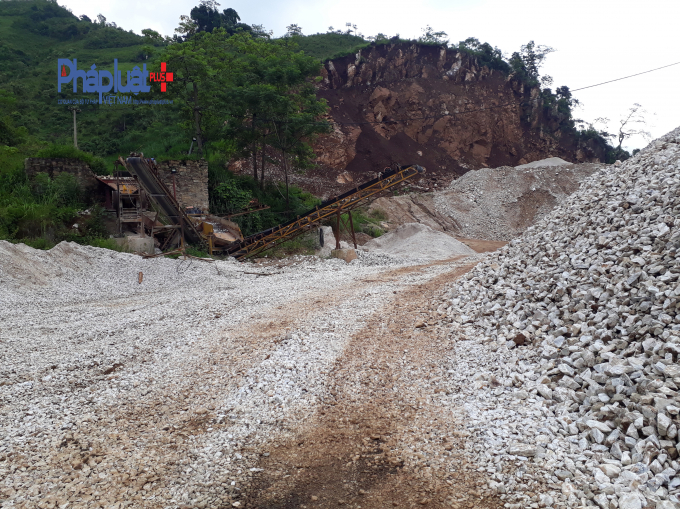 Điểm mỏ trái phép tại thôn Lũng Pù, xã Thuận Hòa. (Ảnh: P.G.H).