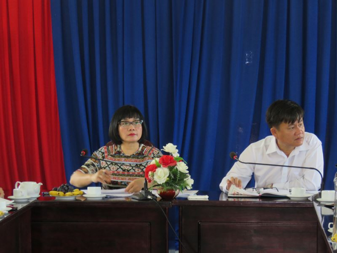 Thứ trưởng Đặng Hoàng Oanh cùng Cục trưởng Võ Xuân Biên lắng nghe ý kiến phát biểu tại buổi làm việc
