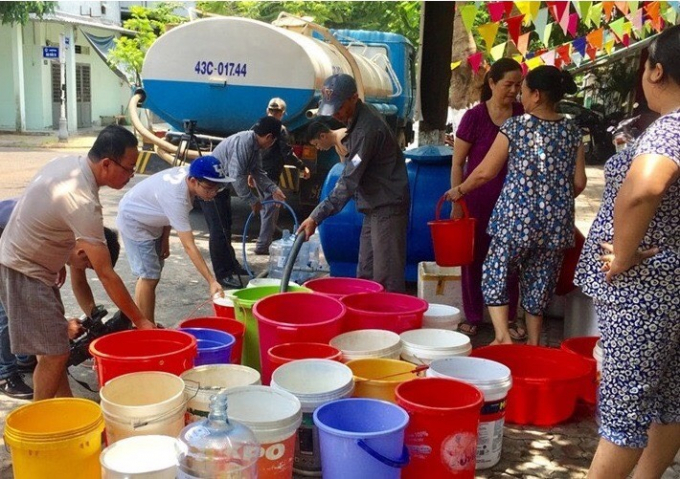 Người dân Đà Nẵng thiếu nước sinh hoạt từ ngày 17/8 đến nay.