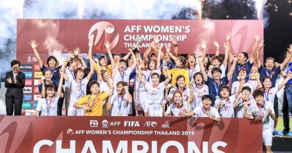 Đội tuyển bóng đá nữ Việt Nam vô địch Đông Nam Á… trong cô đơn