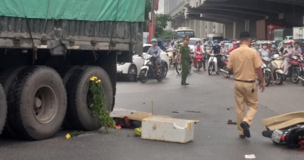 Hà Nội: Cận ngày Quốc khánh, nữ sinh bị xe đầu kéo "nuốt gọn" vào gầm