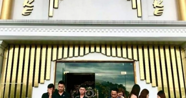 Quảng Ninh: Làm ngơ lệnh cấm, một số quán karaoke cùng dân chơi vẫn ngang nhiên hoạt động