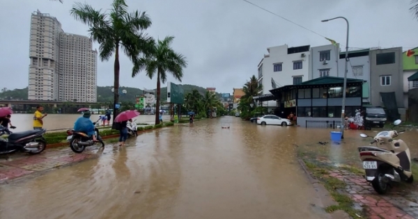 Quảng Ninh: Nhiều khu vực ngập trong biển nước do mưa lớn kéo dài