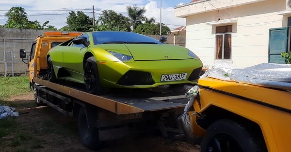 Quảng Bình: Tạm giữ xe siêu sang Lamborghini có dấu hiệu nhập lậu