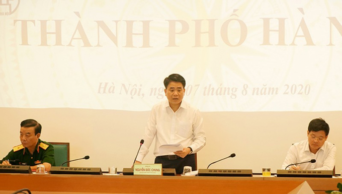 Chủ tịch UBND TP Nguyễn Đức Chung phát biểu tại phiên họp. Ảnh: Cổng giao tiếp điện tử Hà Nội.