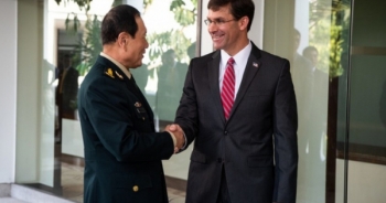 90 phút điện đàm căng thẳng của Bộ trưởng Quốc phòng Mỹ - Trung