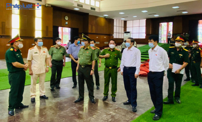 Thượng tướng Nguyễn Văn Thành, Thứ trưởng Bộ Công an đi kiểm tra công tác đảm bảo ANTT, chuẩn bị Lễ tang tại Thanh Hóa.