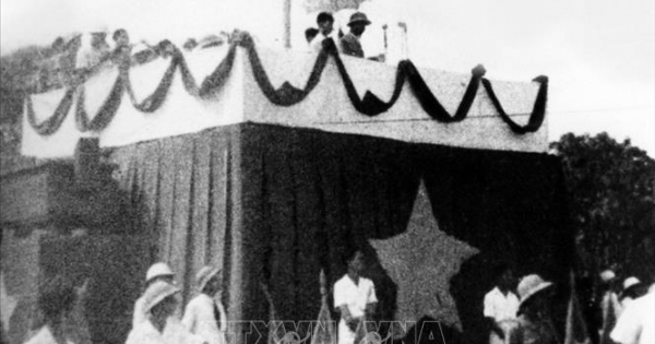 Chủ tịch Hồ Chí Minh - ngọn cờ tất thắng, linh hồn của sự nghiệp kháng chiến