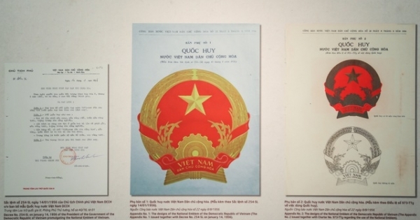 Trưng bày 200 tài liệu lưu trữ về Quốc huy Việt Nam