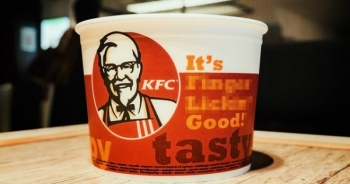 KFC dừng dùng khẩu hiệu "Vị ngon trên từng ngón tay" sau 64 năm vì không phù hợp với bối cảnh Covid-19
