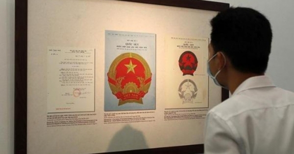Tài liệu về sự ra đời của Quốc huy Việt Nam