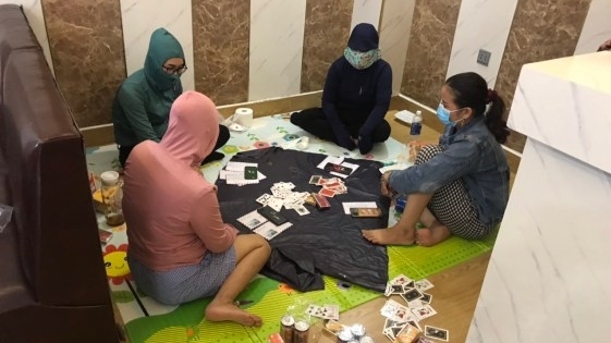 Quảng Bình: Bắt quả tang 4 phụ nữ đánh bạc tại khách sạn Nice giữa mùa dịch