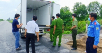 Tài xế xe tải biển số Tiền Giang không đi đúng tuyến luồng xanh, vượt chốt kiểm soát