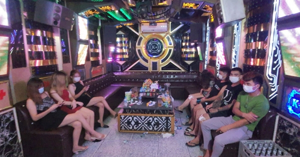 Thái Nguyên: Đình chỉ hoạt động quán Karaoke hoạt động chui giữa mùa dịch