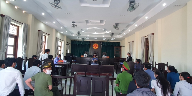 Ninh Thuận: Căng băng rôn phản đối doanh nghiệp lấy đất không đền bù, công dân bị đẩy vào vòng lao lý