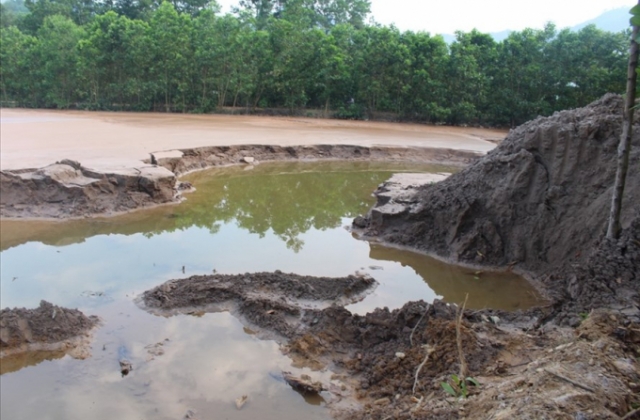 Làm rõ vụ vỡ thân đập bãi thải chứa quặng vàng ở Bồng Miêu