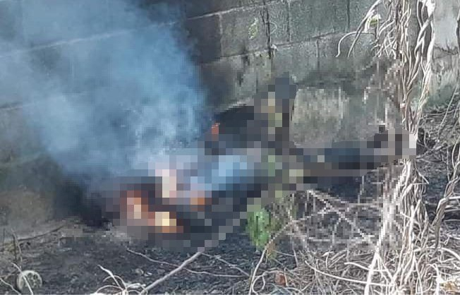 Thi thể cháy đen được phát hiện trong nghĩa trang ở huyện Bình Chánh.