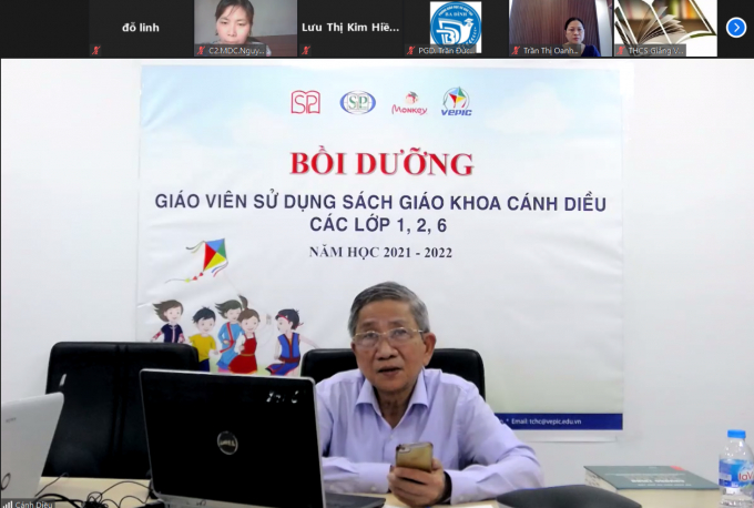 GS.TS Nguyễn Minh Thuyết - Tổng Chủ biên Chương trình GDPT năm 2018 tại Hội nghị tập huấn.