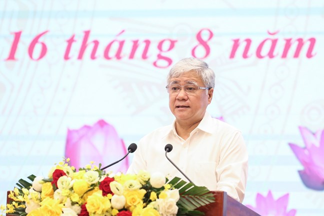 Chủ tịch UBTƯ MTTQ Việt Nam Đỗ Văn Chiến phát biểu tại Hội nghị