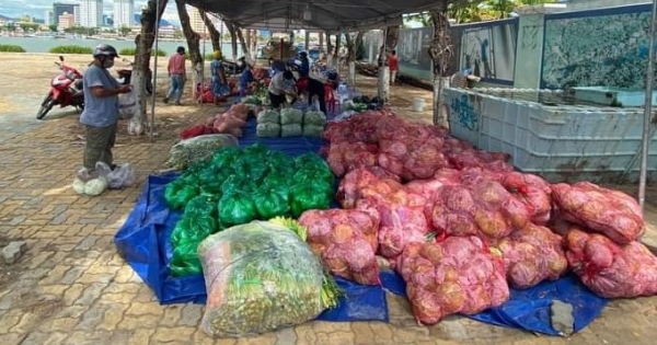 Đà Nẵng: Quận Sơn Trà triển khai các chợ tạm để phục vụ nhu yếu phẩm cho người dân