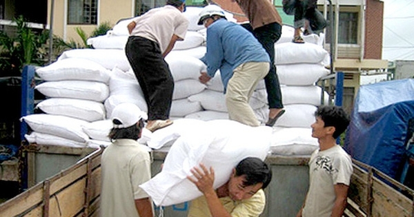 Hơn 130.000 tấn gạo hỗ trợ cho người dân bị ảnh hưởng Covid-19 ở 24 tỉnh thành phố