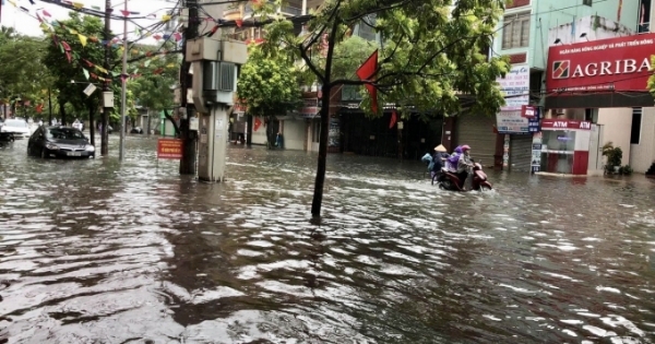 Hải Phòng: Nhiều tuyến phố ngập sâu sau trận mưa lớn