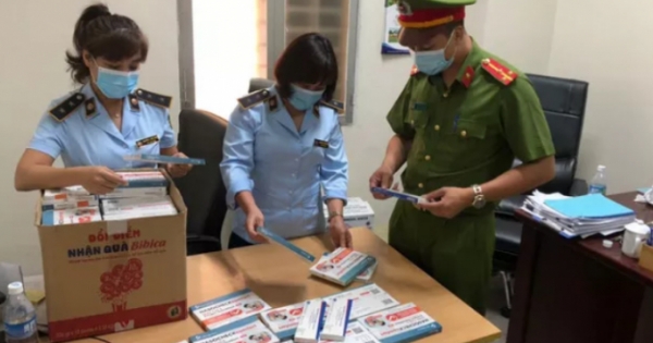 Thiếu nữ 9X người Nam Định bị bắt do bán 145 kit test Covid-19 không rõ nguồn gốc