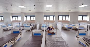 Cận cảnh Bệnh viện dã chiến điều trị bệnh nhân Covid-19 tại Hà Nội chuẩn bị đi vào hoạt động