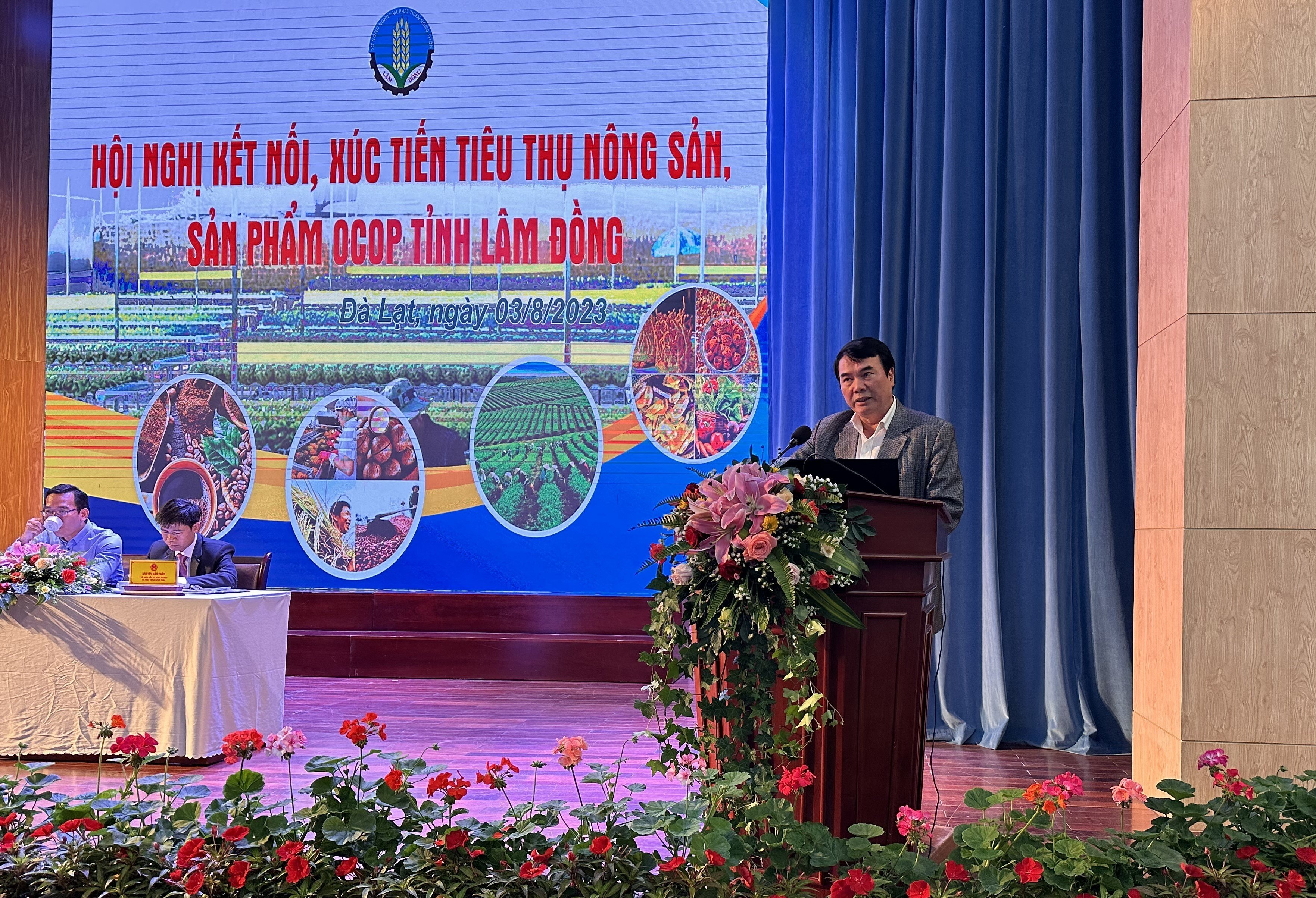 Ông Phạm S - Phó Chủ tịch UBND tỉnh Lâm Đồng  phát biểu tại hội nghị