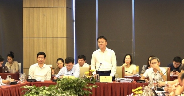 Bộ trưởng Bộ Tư pháp Lê Thành Long tham dự Phiên giải trình Việc thực hiện quy định của pháp luật trong hoạt động công chứng