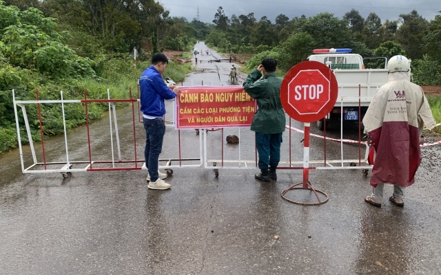 Lâm Đồng: Cảnh báo tình trạng sạt lở, sụt lún gây mất an toàn trên đường tránh phía Nam TP Bảo Lộc