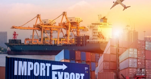 Tổng kim ngạch xuất, nhập khẩu hàng hóa giảm 13,1% so với cùng kỳ