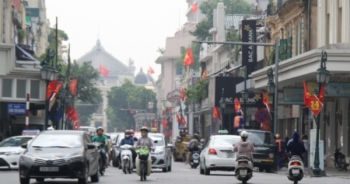 Mừng Quốc khánh, đường phố Thủ đô rực rỡ cờ hoa