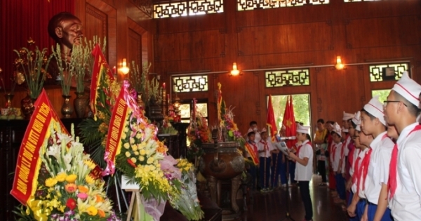 Kỷ niệm 71 năm Cách mạng Tháng Tám và Quốc khánh 2/9:  Quốc khánh trên quê hương Bác Hồ
