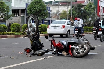 Thêm 9 người chết, 31 người thương vong vì tai nạn giao thông trong ngày lễ thứ 2