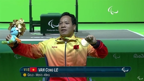 Lê Văn Công giành HCV lịch sử ở Paralympic, phá kỷ lục thế giới
