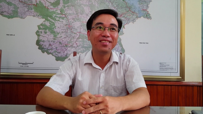 Ông Đỗ Việt Bách, phó Giám đốc Sở GTVT Yên Bái trong buổi làm việc với PV Pháp luật Plus liên quan đến đoạn đường QL 32C bị sụt lún. Ảnh: Huy Trung