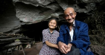 Cặp vợ chồng già sống trong hang động suốt 54 năm