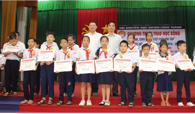 Vedan Việt Nam trao học bổng cho học sinh, sinh vi&ecirc;n ngh&egrave;o vượt kh&oacute;