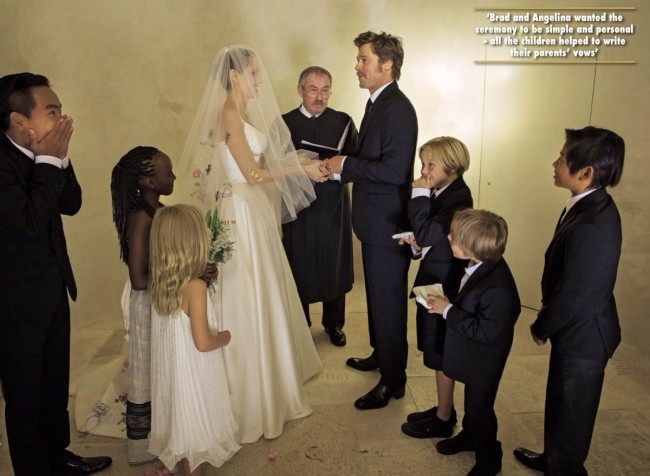 Sau 9 năm b&ecirc;n nhau, Angelina Jolie v&agrave; Brad Pitt tổ chức h&ocirc;n lễ b&iacute; mật tại Ph&aacute;p v&agrave;o ng&agrave;y 23/8/2014. Tại đ&acirc;y, chỉ c&oacute; 6 người con v&agrave; một v&agrave;i người bạn th&acirc;n thiết của cả hai tham dự.&nbsp;