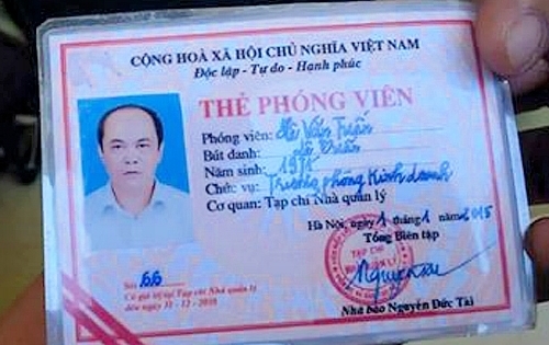 Thanh Hóa: Xử phạt lái xe đâm cổng UBND tỉnh 17 triệu đồng