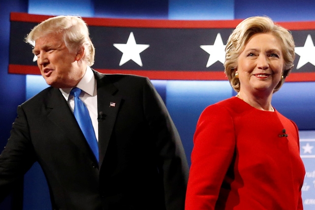 B&agrave; Clinton tỏa s&aacute;ng trong cuộc đối đầu trực tiếp với &ocirc;ng Trump. (Ảnh: Reuters)