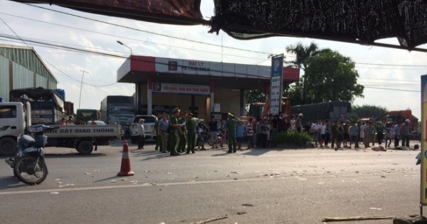 Hưng Yên: Trên đường đi ăn liên hoan gặp tai nạn giao thông, 3 người tử vong tại chỗ