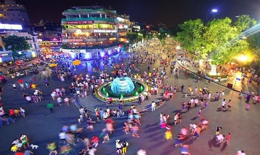 Hà Nội: Không cấp phép cho cá nhân biểu diễn ở hồ Gươm