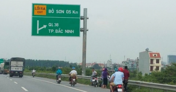 cao toc ha noi bac giang o to xe may phat dien vi dinh tac