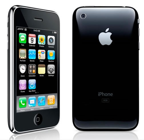 Tương tự iPhone v&agrave; iPhone 3G, th&aacute;ng 6 năm 2009, iPhone 3GS cũng c&oacute; m&agrave;n ra mắt kh&aacute; ồn &agrave;o ở Việt Nam. Phi&ecirc;n bản iPhone 3GS đầu ti&ecirc;n về Việt Nam c&oacute; gi&aacute; 1.100 USD v&agrave; l&agrave; bản kh&oacute;a mạng n&ecirc;n trong thời thời gian đầu kh&ocirc;ng thể sử dụng, tuy nhi&ecirc;n cũng nhanh ch&oacute;ng c&oacute; người đặt mua. Sau đ&oacute;, iPhone 3GS bản quốc tế cũng được ch&agrave;o b&aacute;n tới người d&ugrave;ng Việt c&ugrave;ng mức gi&aacute; khoảng 25 triệu đồng cho phi&ecirc;n bản 32GB.&nbsp;