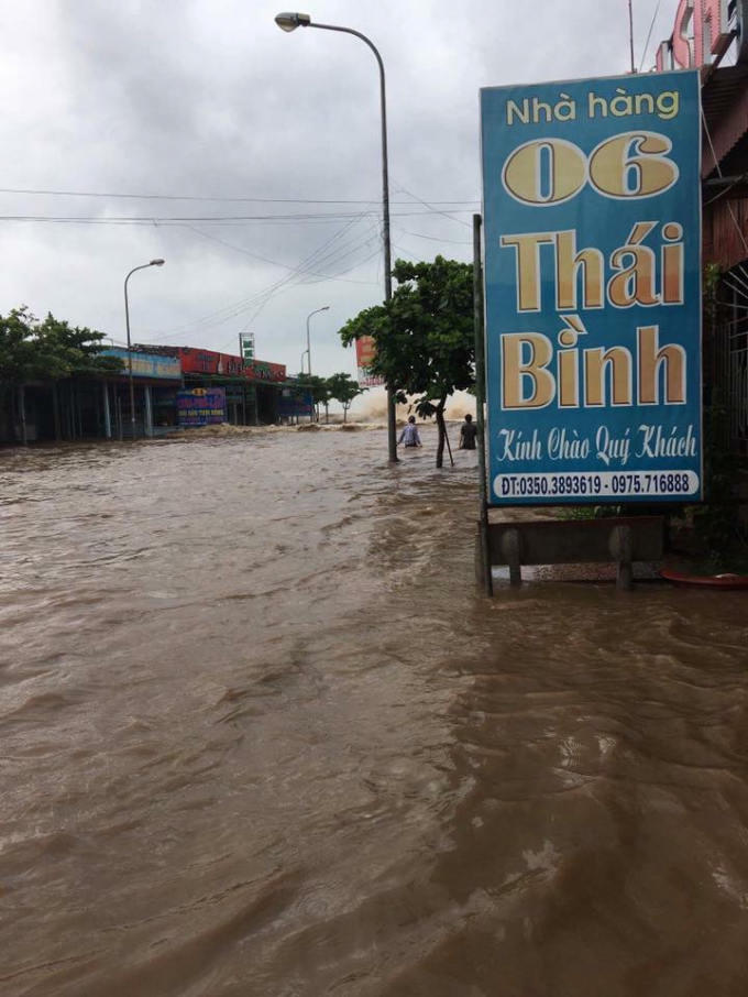 Nam Định: Ảnh hưởng b&atilde;o số 10, một số huyện bị c&ocirc; lập do mưa lớn