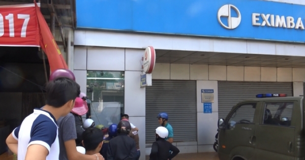 Đắk Lắk: Táo tợn thanh niên phá trụ ATM trộm tiền nhưng bất thành